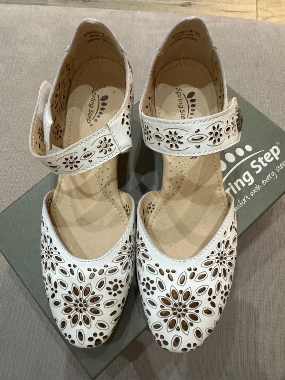 Spring Step NWT White Laser-Cut Mary Jane Flats with Ankle Strap